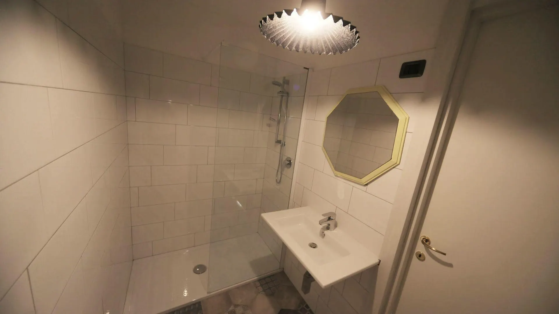 Dopa Hostel Bologna Italien